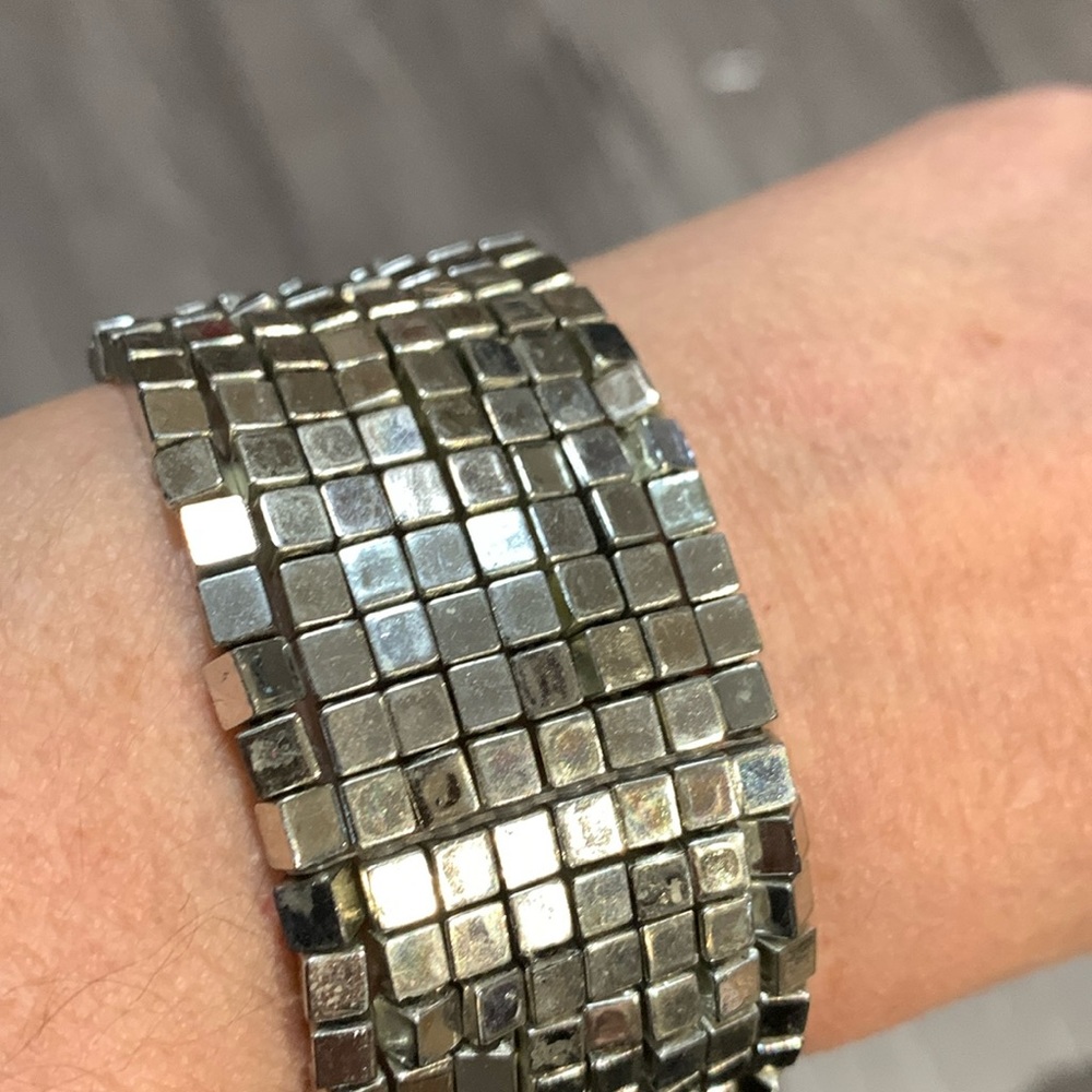 Beautiful stretch bracelet